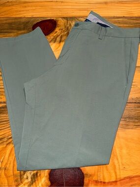 Vineyard Vines Men's On The Go Khaki Pants Chinos - Sage Green, 38x30